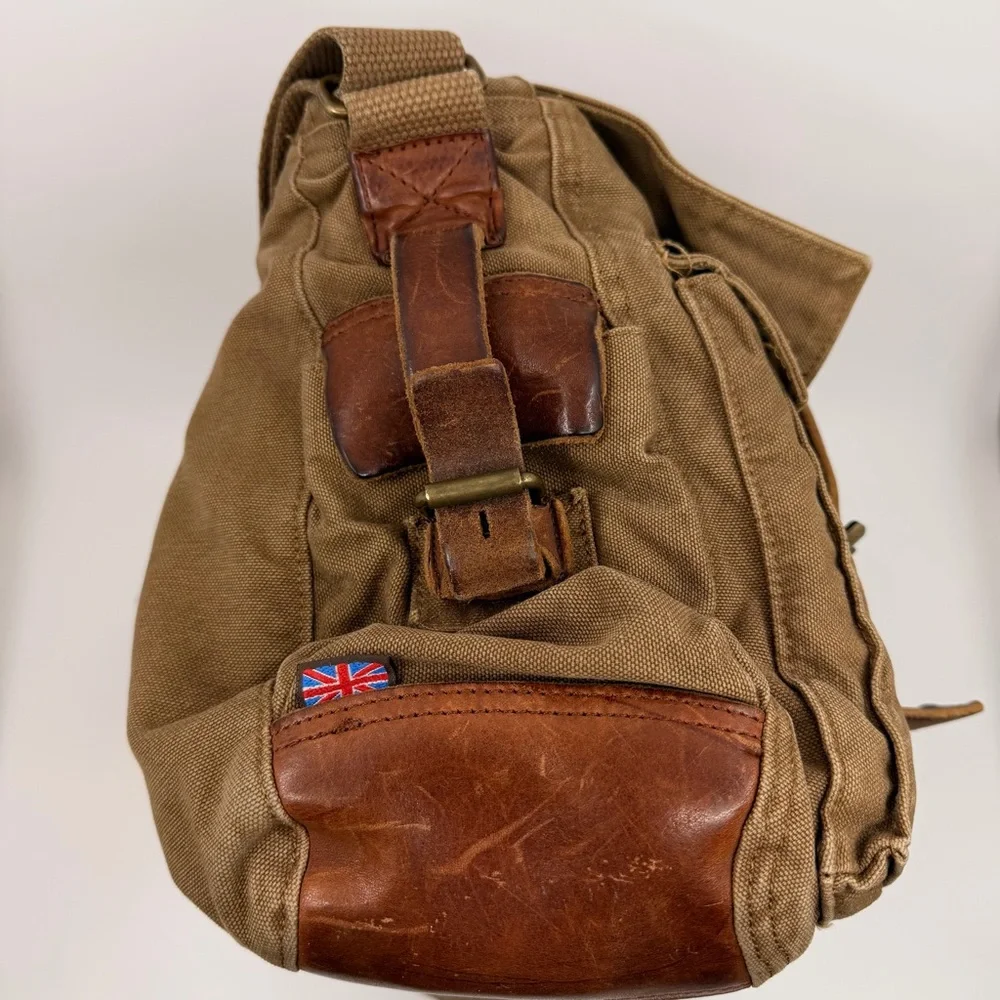Belstaff 556 Colonial Shoulder Bag in Mountain Brown - Picture 4 of 14